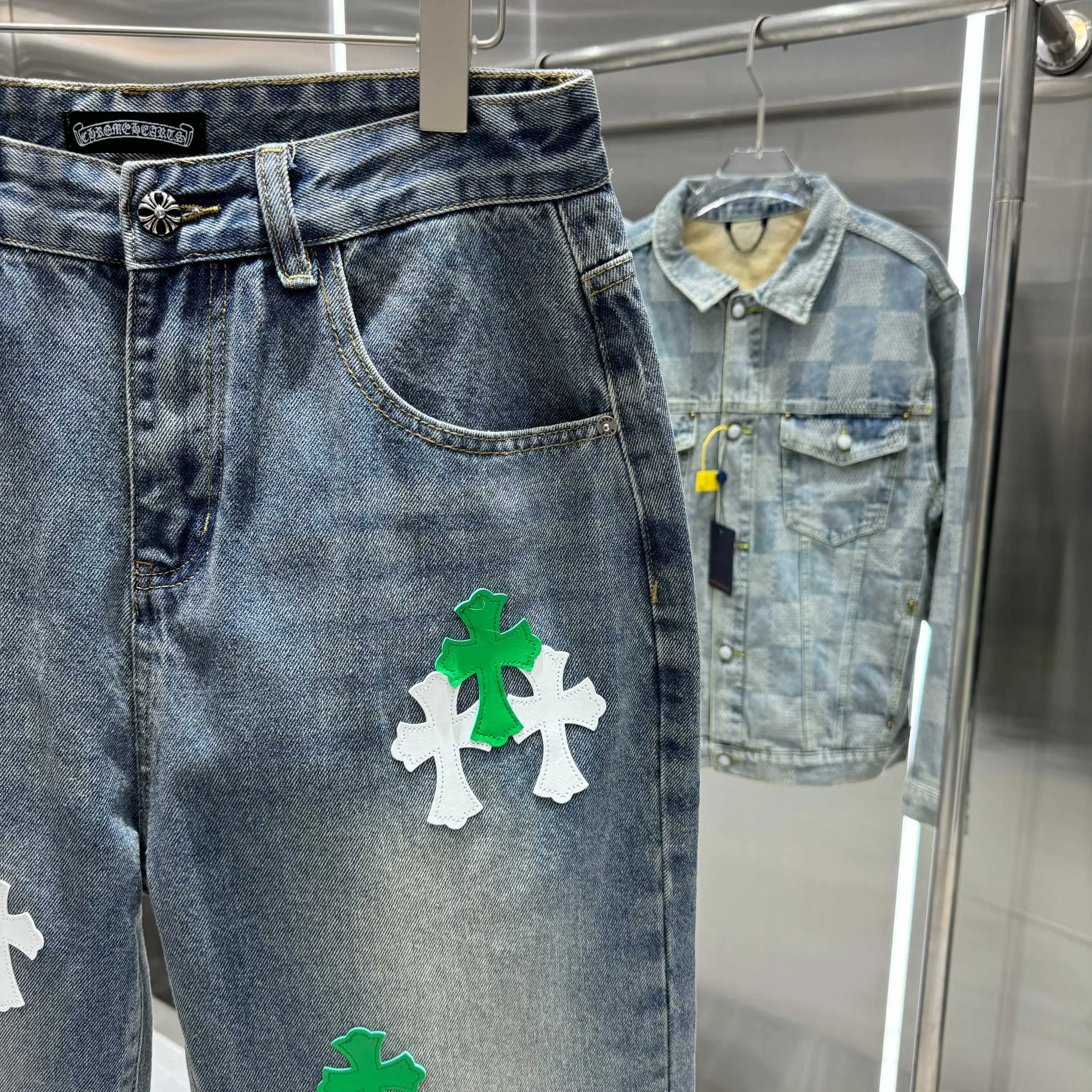 🅿️270 Crow Heart Cross Logo + Printed Horseshoe Logo Jeans 2025 latest product, original goods, washed casual jeans, imported original washed stretch fabric, comfortable and elastic, original hardware accessories decorated with logo, super correct version, extremely high grade, counter quality, fashionable and stylish upper body. The printing uses imported white foam printing, custom buttons, YKK zippers. The full set of accessories is customized in a one-to-one mold. Color: blue Size: S-XXL 28 30 32 34 36 codes